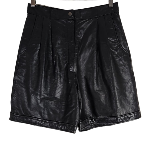 VINTAGE Linea Pelle High Waist Leather Shorts Size Large - Picture 1 of 4
